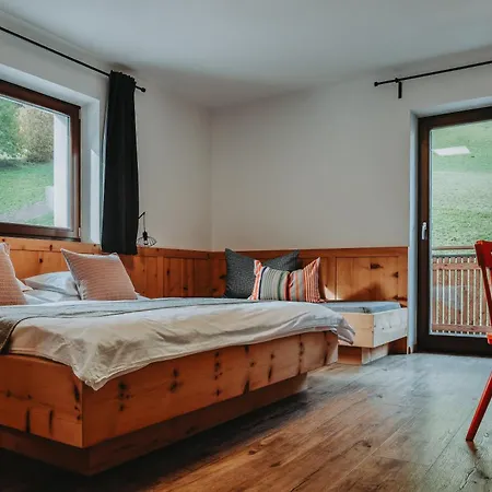 Schoenberg Hotel